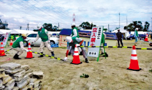 家屋倒壊現場で立ち入り禁止措置を機敏に実施